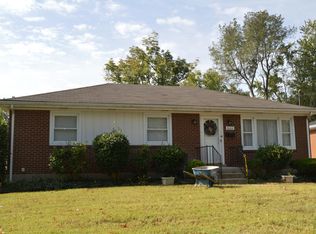 6000 Middlerose Cir, Louisville, KY 40272