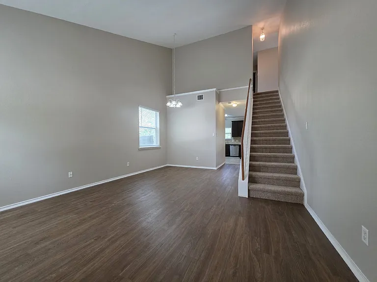 1187 Stone Forest Trl — Photo 2