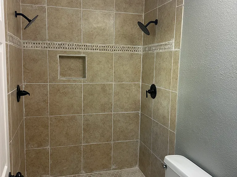 6325 Heards Ln — Photo 5