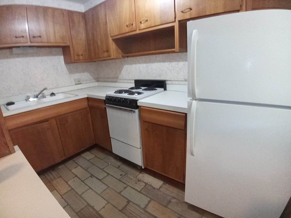1st image of 1019 E Broadway St APT 3