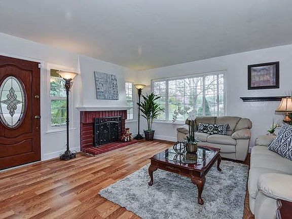 2nd image of 7348 Pittsfield Way