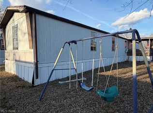 29 S Canal St, Frazeysburg, OH 43822