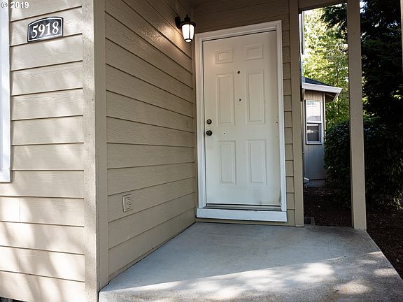 5th image of 5918 NE 35th Cir