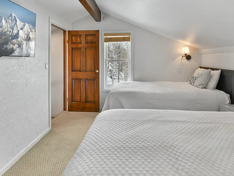 Deer Valley Dr S — Photo 13