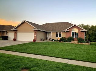 4830 SW Misty Harbor Ave, Topeka, KS 66610