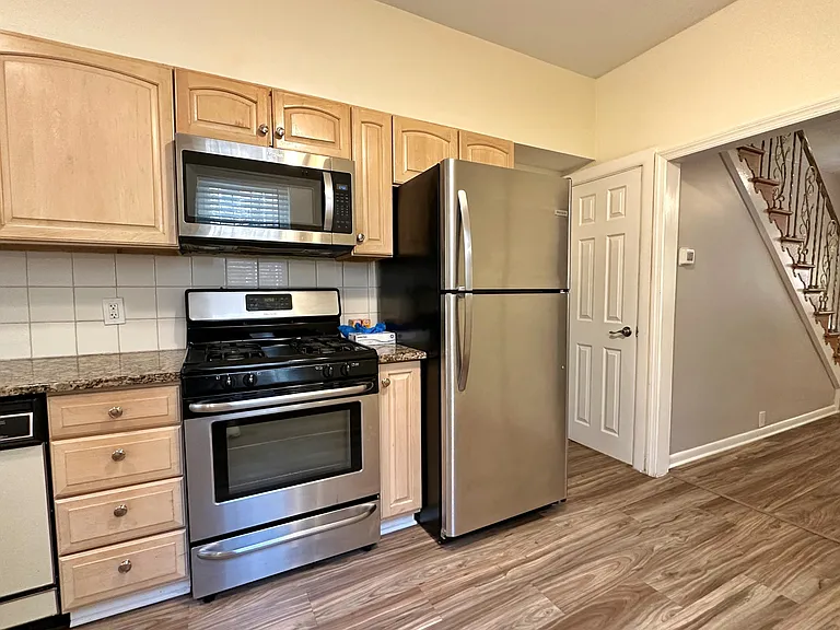 2509 S Rosewood St — Photo 15