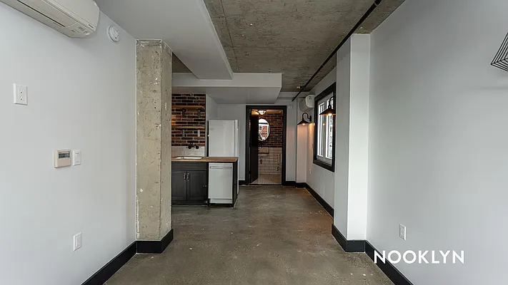 Rented by Nooklyn NYC LLC | media 25
