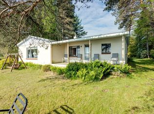 3924 N Lakeshore Rd, Deckerville, MI 48427