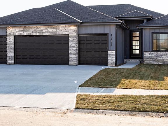 4th image of 11303 S 182nd Cir