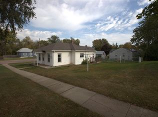 708 Center Ave, Garretson, SD 57030