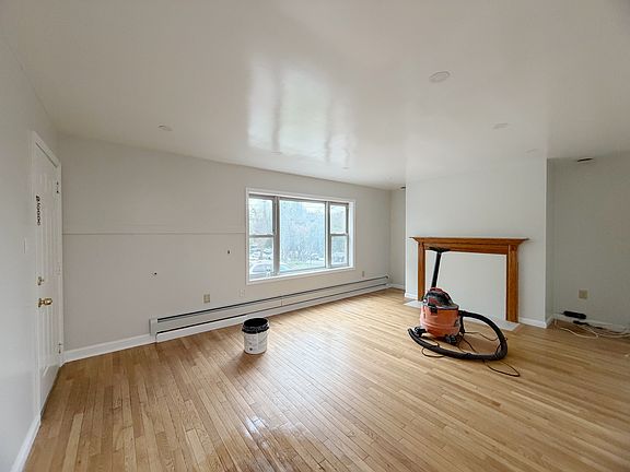 3rd image of 361 Fort Lee Rd Unit 1