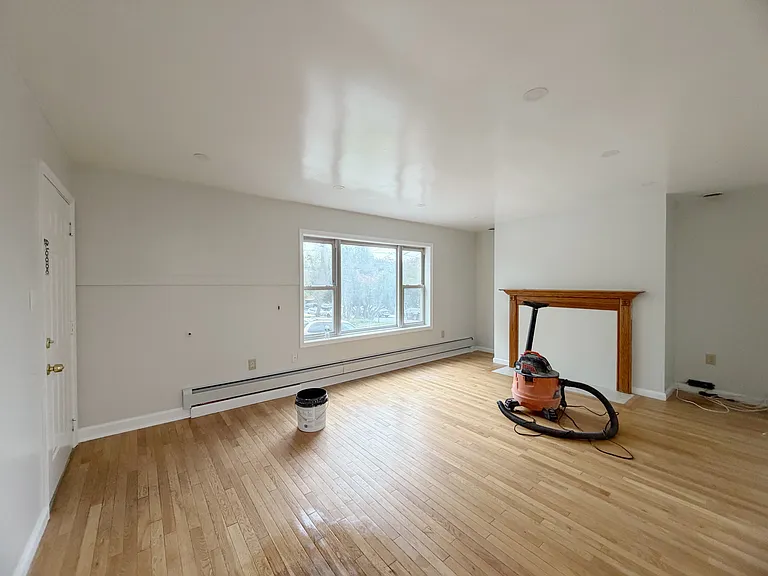 361 Fort Lee Rd #1 — Photo 3