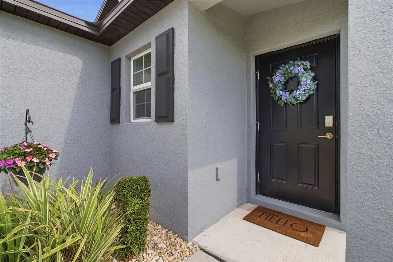 3 bed, 2.0 bath, 1451 sqft, $2,250 — Photo 2