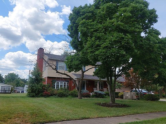 3rd image of 413 Briar Lake Dr