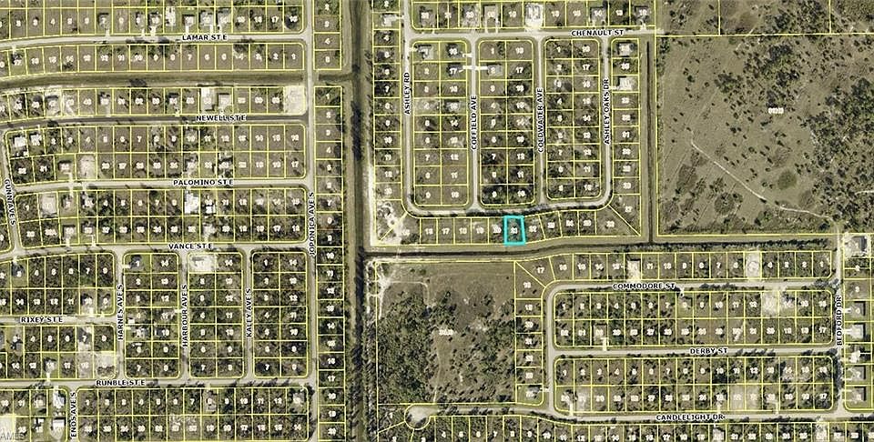 2nd image of 914 Ashley Oaks DR