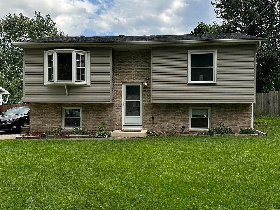 1st image of 1607 E 31st Ave
