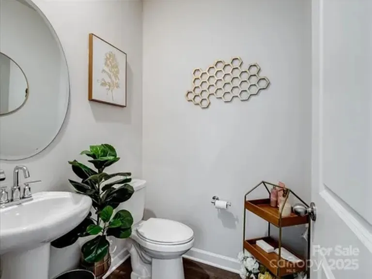 571 Palmarosa St #130 — Photo 10