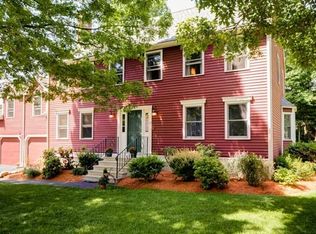 13 Kings Ln, Medway, MA 02053