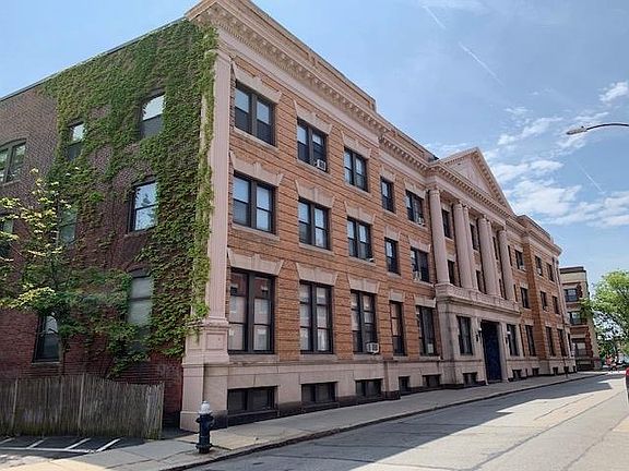 5th image of 9 Sewall Ave #211S