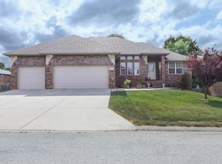 1005 N 19th Ave, Ozark, MO 65721