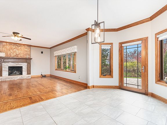 4th image of 16810 Robin Ln
