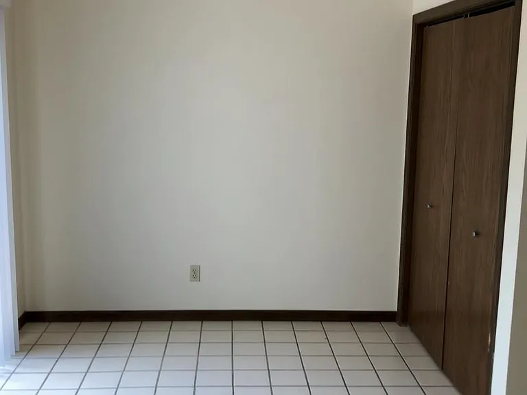 1040 SW Lilly Cir — Photo 3