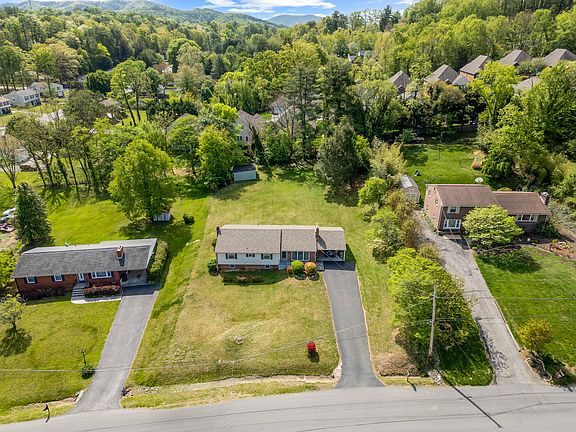 3rd image of 5724 Pine Acres Ln