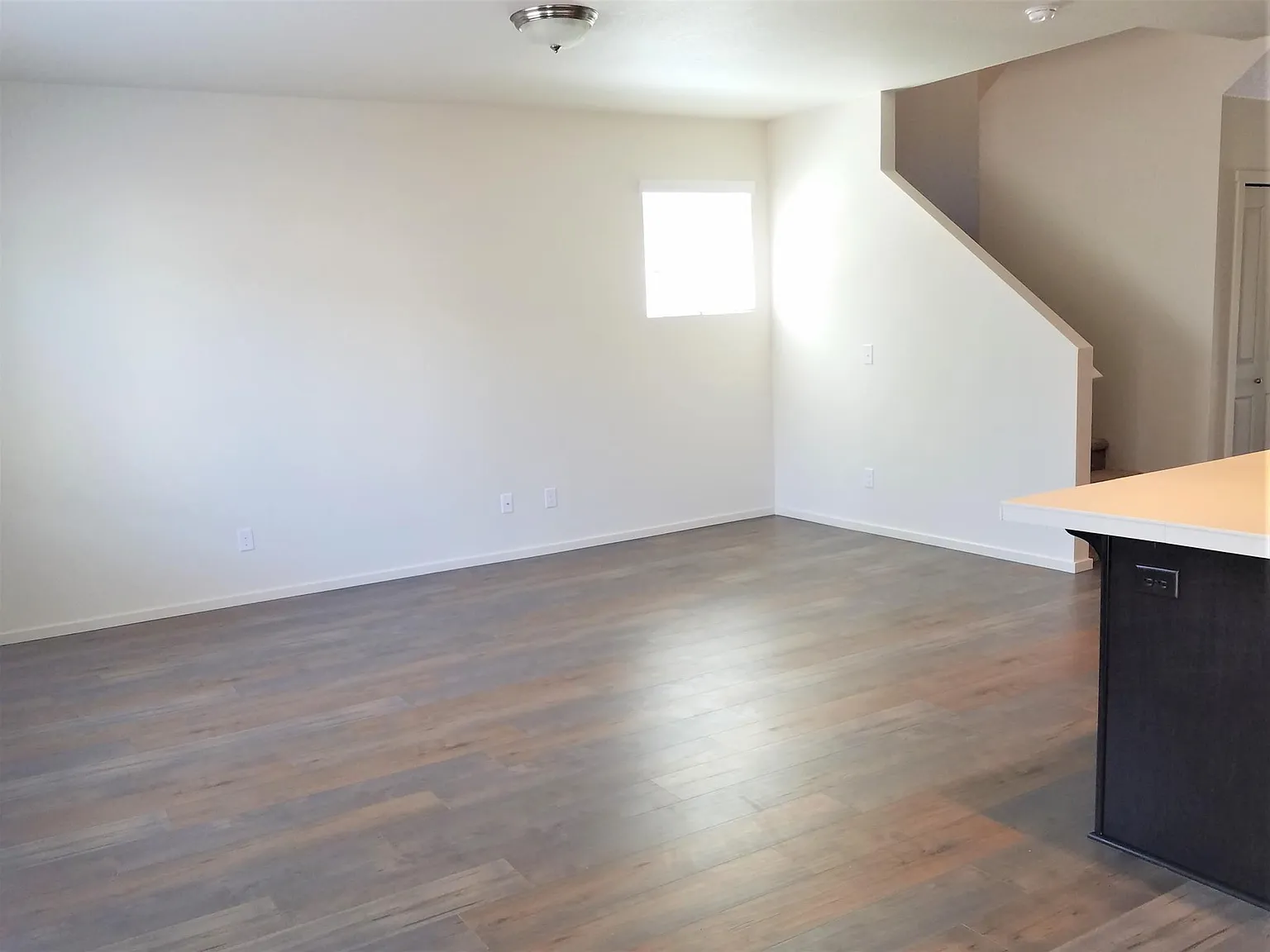 4 bed, 2.5 bath, 1812 sqft, $2,650 — Photo 3