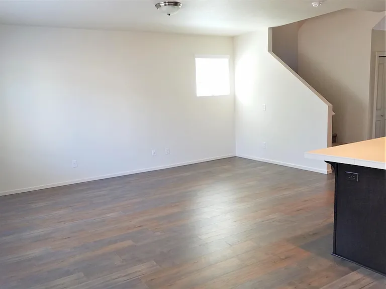 5615 NE 130th Pl — Photo 3