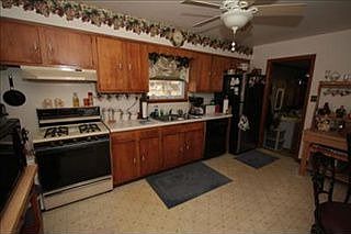 3rd image of 5226 Stone Ave