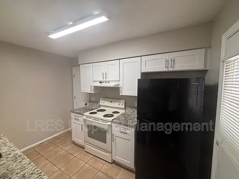 4620 Lighthouse Cir — Photo 10