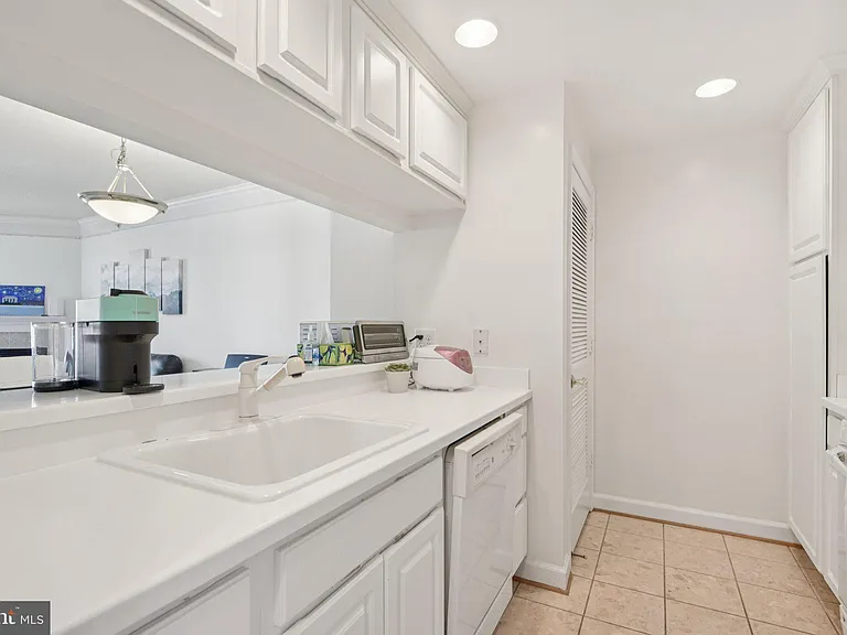 901 N Monroe St #1013 — Photo 7