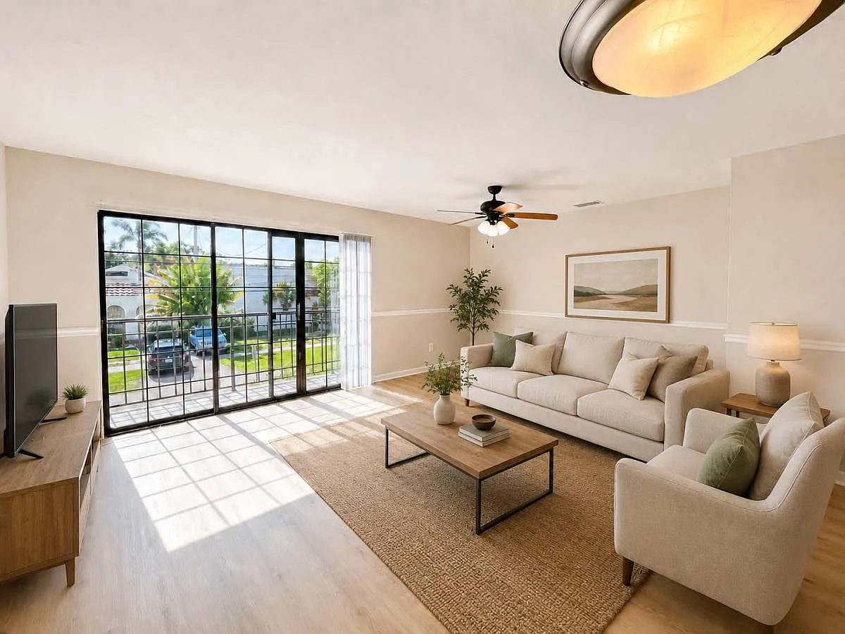 208 S Habana Ave — Photo 2