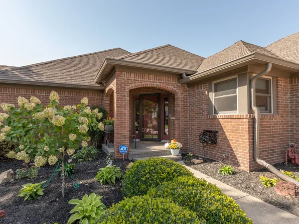 1066 Lakewood South Dr, Brownsburg, IN 46112