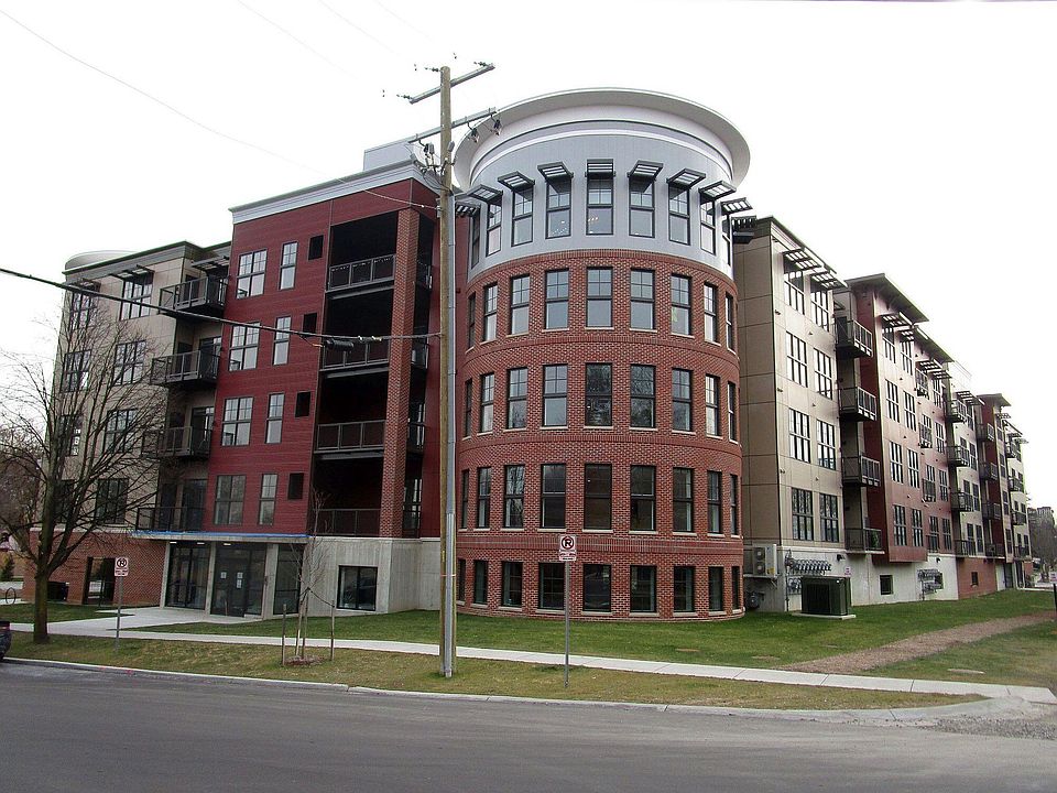 1st image of 218 W Kingsley St Unit 404