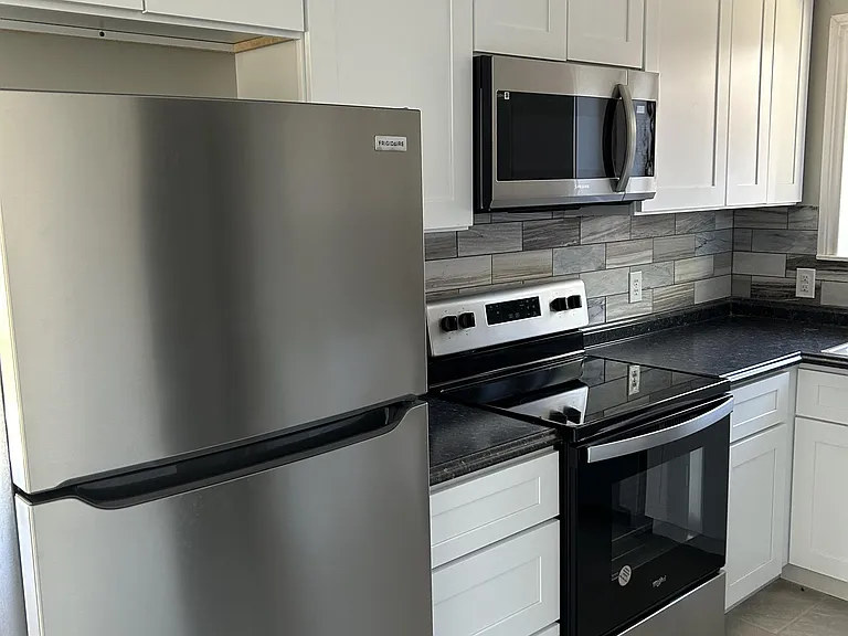 207 Belview Rd — Photo 3