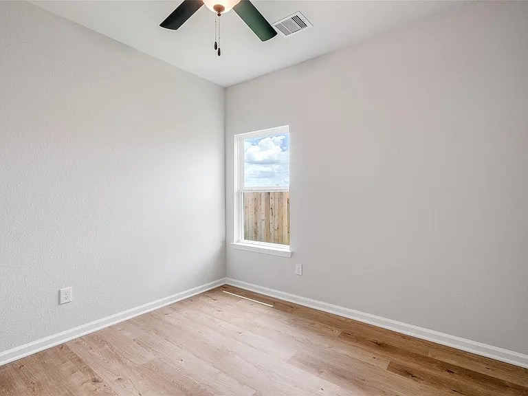 32315 Clouser Minnow Ct — Photo 11