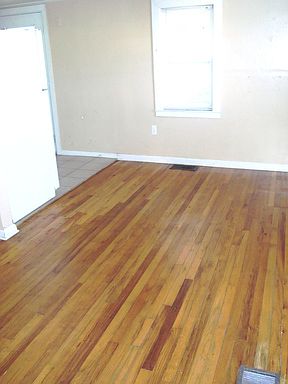3rd image of 1800 Lake Margaret Dr