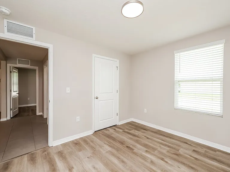 11702 Miracle Mile Dr — Photo 17