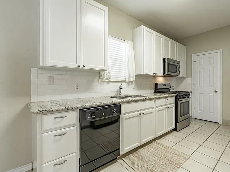 6007 Fairway St #C — Photo 9