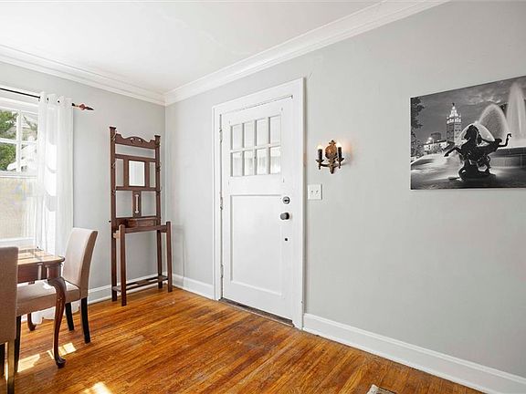 4th image of 6027 Brookside Blvd
