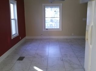 335 S Center Ave, Bradley, IL 60915