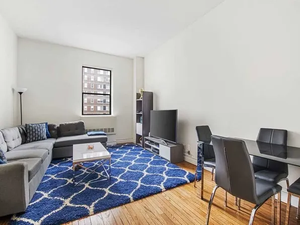 154 West 70th Street image 1 of 10