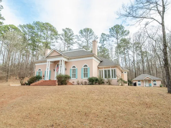 112 Steeplechase Dr, Columbus, MS 39705