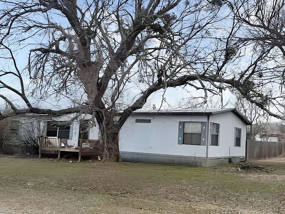 402 N Walnut St, Apache, OK 73006 Zillow