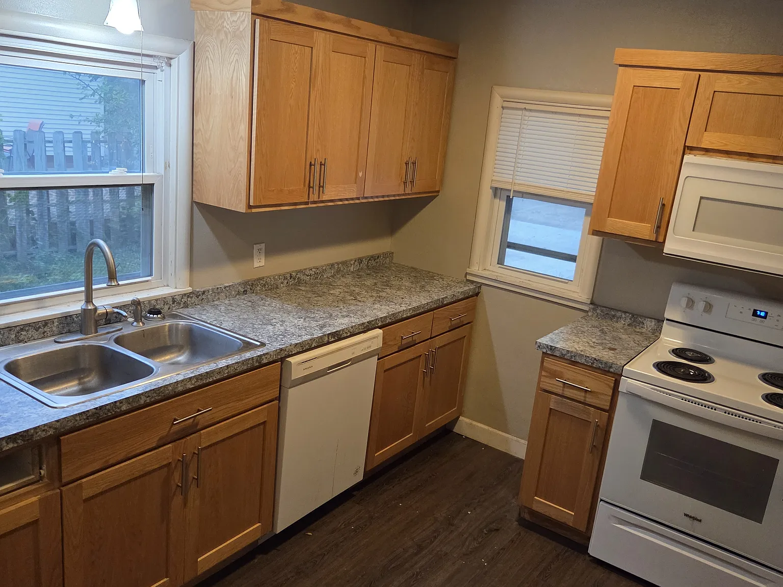 2 bed, $1,200 — Photo 3