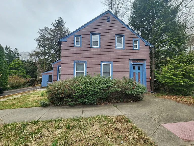 300 W Elm St #300 — Photo 24