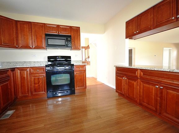 4th image of 1904 Revere Ln