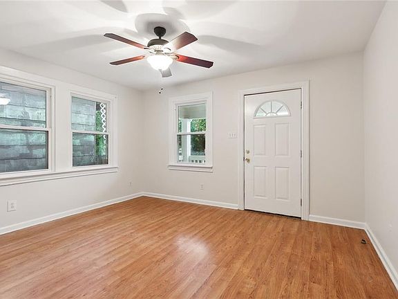 3rd image of 3614 Clematis St