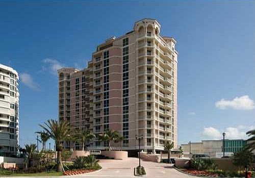 Entryway on South Ocean Boulevard 